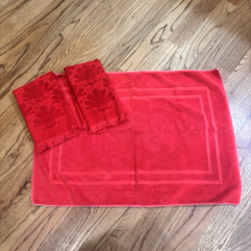 Vintage Fieldcrest Red Bath Matβ & 2 Hand Towels Set Fringe 100% Cotton USA